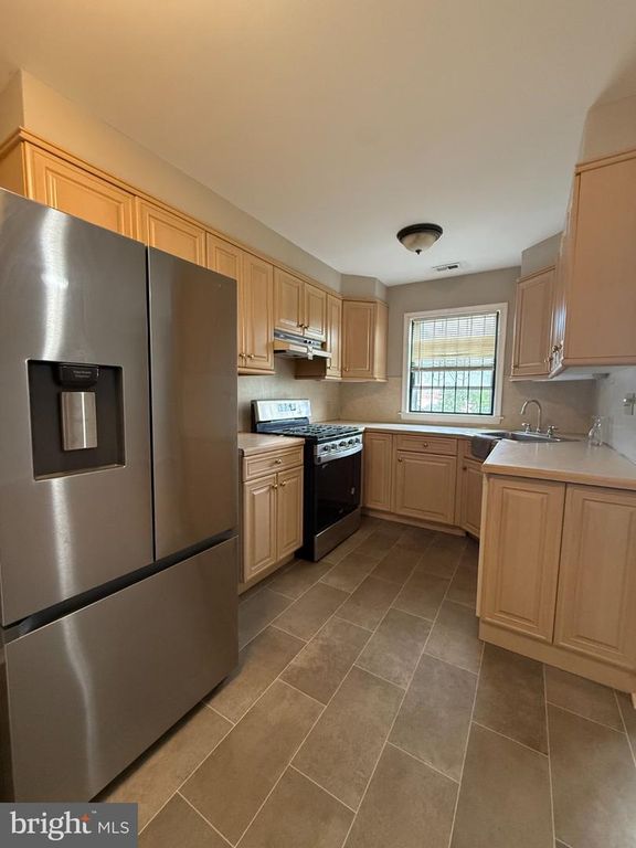 2929 S 66TH ST, PHILADELPHIA, PA 19142 — photo 4