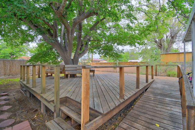 708 KENTUCKY Street SE, Albuquerque, NM 87108