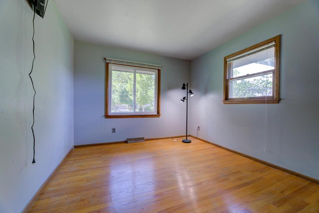 1429 Empire COURT, Waukesha, WI 53186