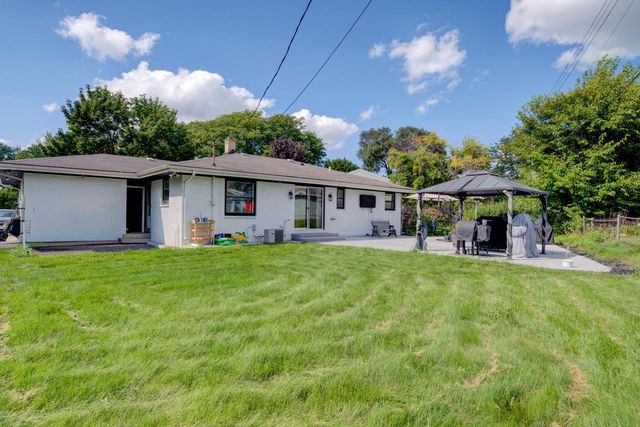 1429 Empire COURT, Waukesha, WI 53186