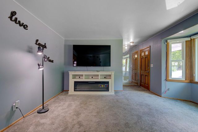1429 Empire COURT, Waukesha, WI 53186