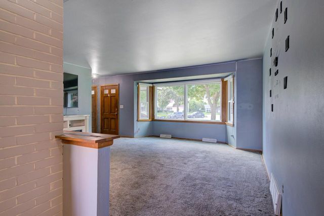 1429 Empire COURT, Waukesha, WI 53186