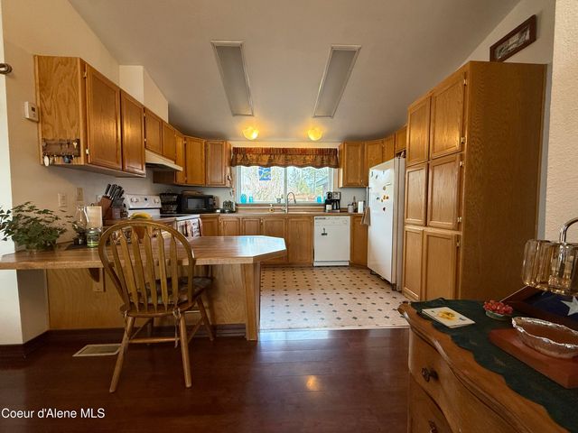 1888 E SHOSHONE AVE, Athol, ID 83801