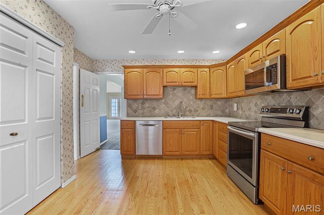 1928 Baxter Ridge Drive, Chesterfield, MO 63017