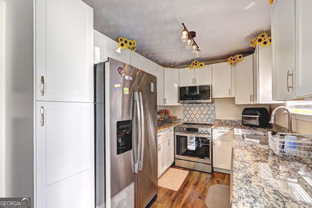 70 Grove Creek Drive, Locust Grove, GA 30248