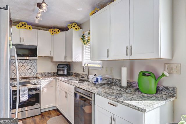 70 Grove Creek Drive, Locust Grove, GA 30248
