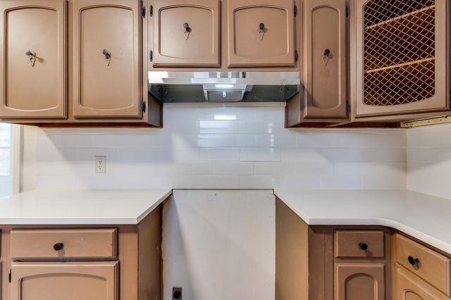 5006 E Bleckley Ct, Wichita, KS 67218