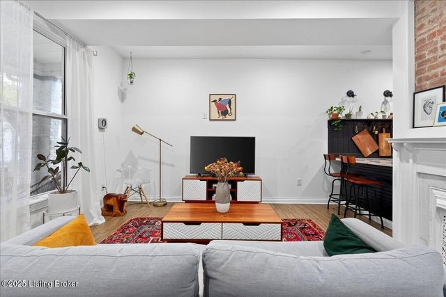 417 Camp St, Louisville, KY 40203