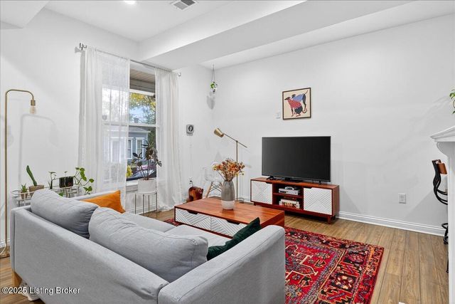 417 Camp St, Louisville, KY 40203