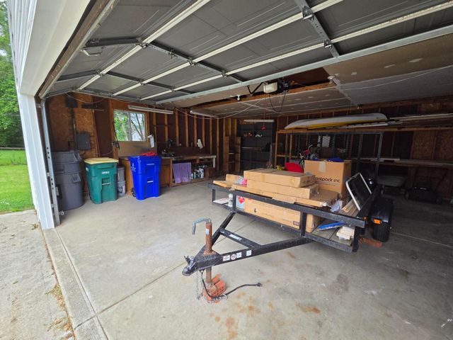 3325 Latonia, Columbus, OH 43232