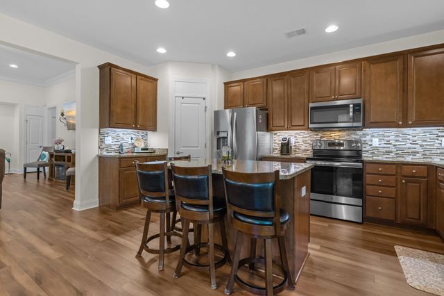 1727 Suncrest Dr., Myrtle Beach, SC 29577