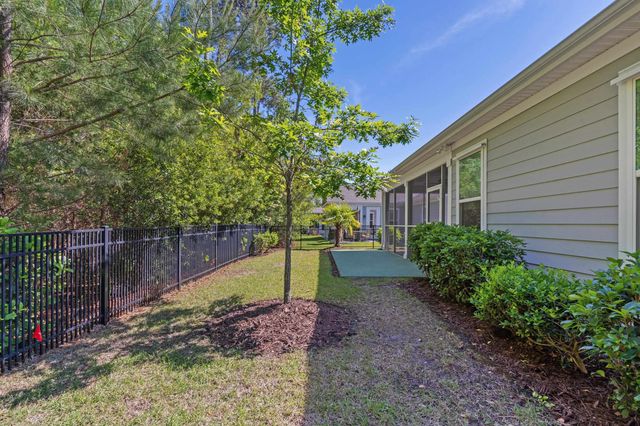 1727 Suncrest Dr., Myrtle Beach, SC 29577