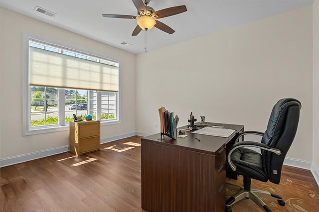 1727 Suncrest Dr., Myrtle Beach, SC 29577
