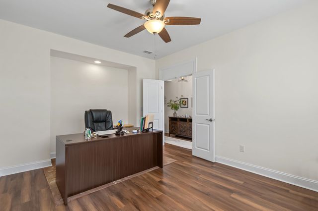 1727 Suncrest Dr., Myrtle Beach, SC 29577