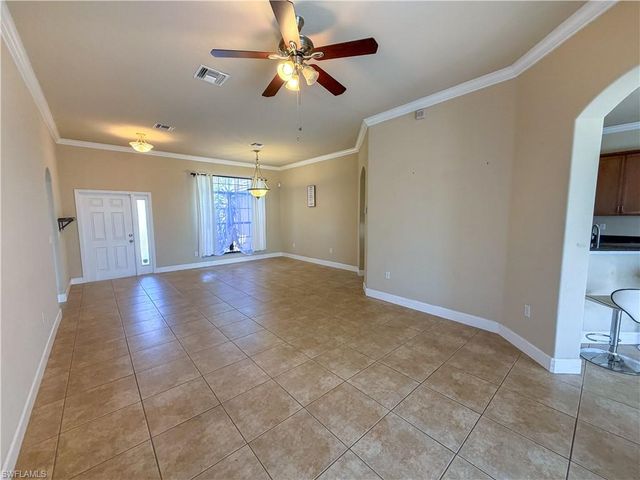 2110 SW 38th TER, Cape Coral, FL 33914