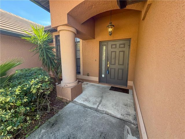 2110 SW 38th TER, Cape Coral, FL 33914
