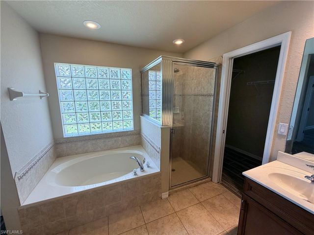 2110 SW 38th TER, Cape Coral, FL 33914