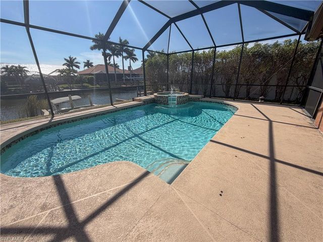 2110 SW 38th TER, Cape Coral, FL 33914