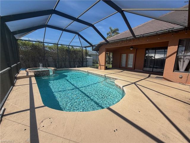 2110 SW 38th TER, Cape Coral, FL 33914