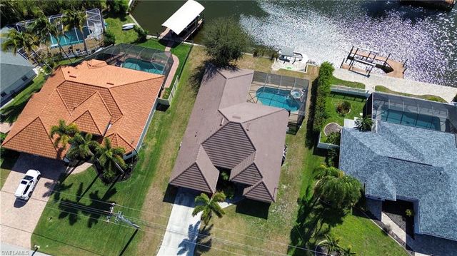 2110 SW 38th TER, Cape Coral, FL 33914