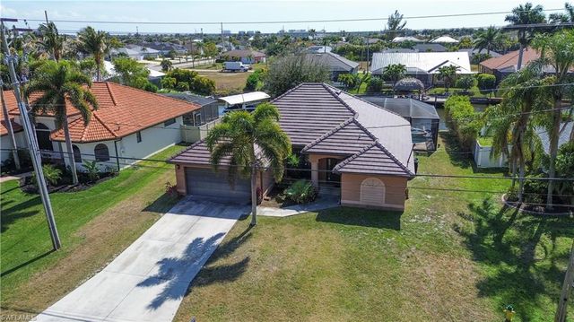 2110 SW 38th TER, Cape Coral, FL 33914