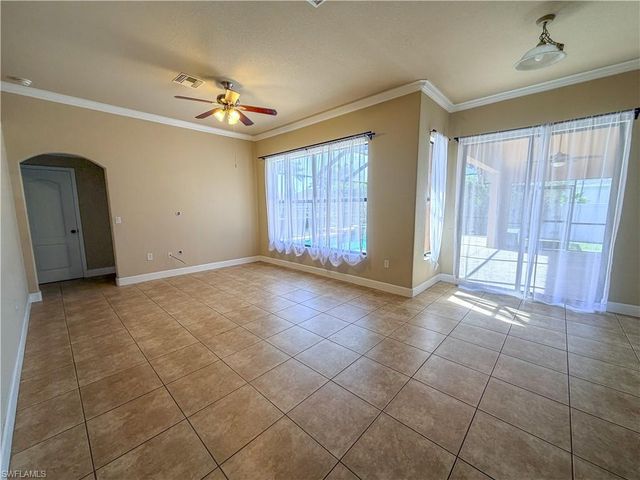 2110 SW 38th TER, Cape Coral, FL 33914