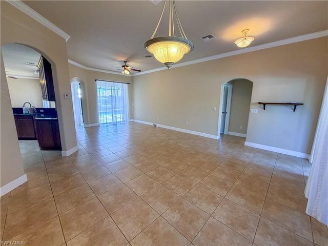 2110 SW 38th TER, Cape Coral, FL 33914