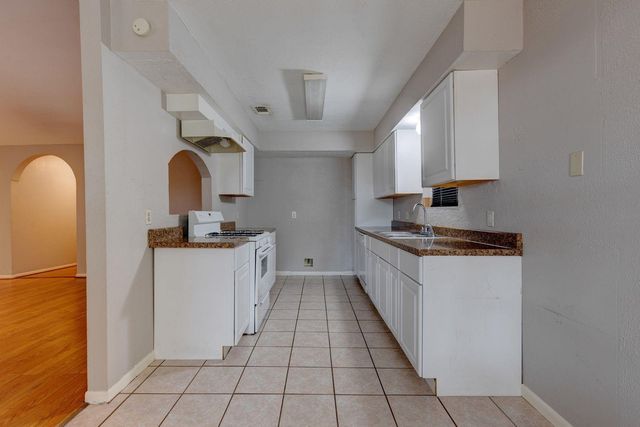 5102 Parsley Street, Baytown, TX 77521
