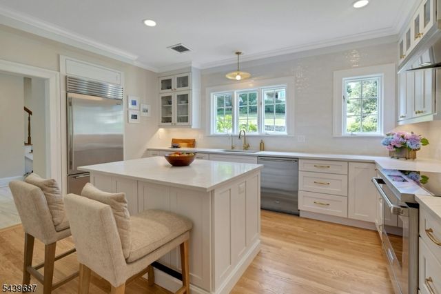 66 Ball Rd, Mountain Lakes Boro, NJ 07046
