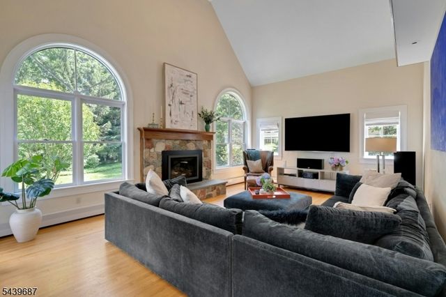 66 Ball Rd, Mountain Lakes Boro, NJ 07046