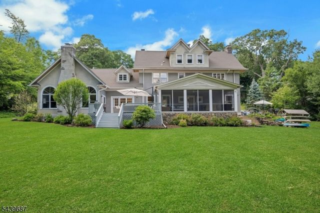 66 Ball Rd, Mountain Lakes Boro, NJ 07046