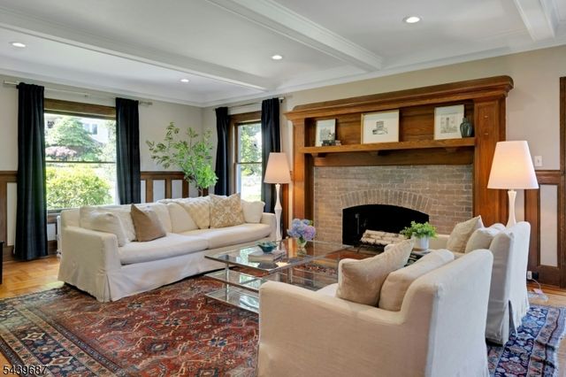 66 Ball Rd, Mountain Lakes Boro, NJ 07046