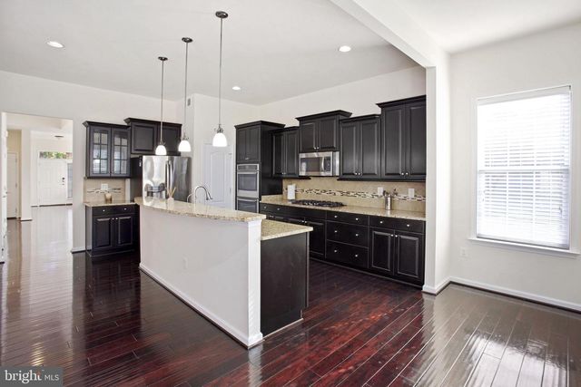 7311-A HAYFIELD RD, Alexandria, VA 22315