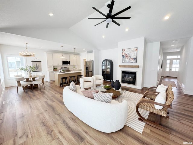 620 W NORTH Street, Mt Sterling, IL 62353