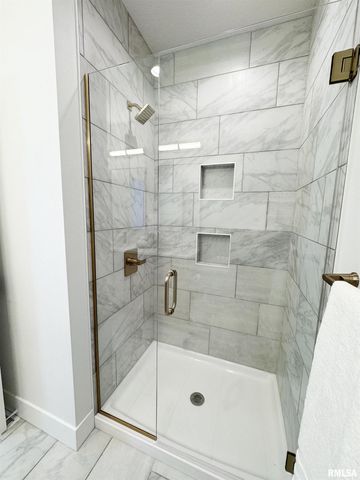 620 W NORTH Street, Mt Sterling, IL 62353