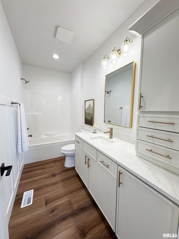 620 W NORTH Street, Mt Sterling, IL 62353