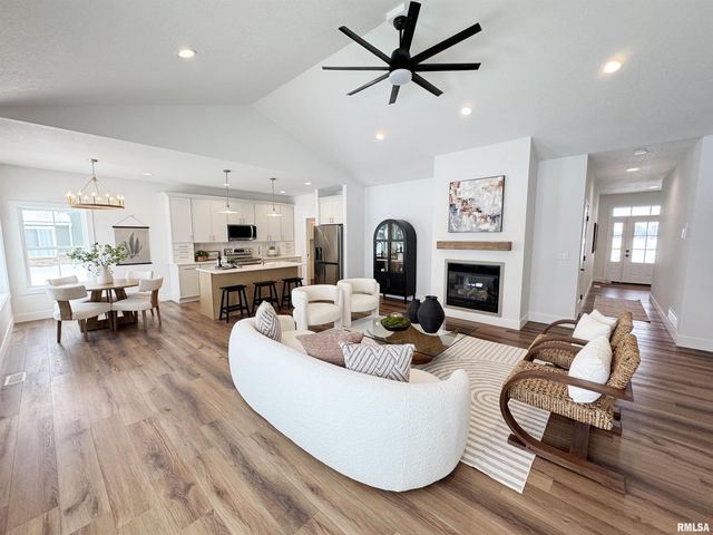 620 W NORTH Street, Mt Sterling, IL 62353