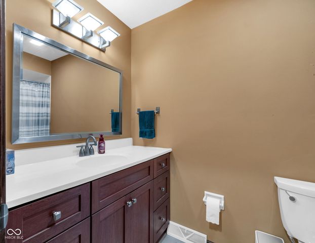 8525 Winding Ridge Road, Indianapolis, IN 46217