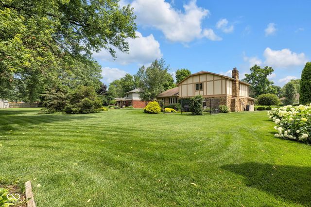 8525 Winding Ridge Road, Indianapolis, IN 46217