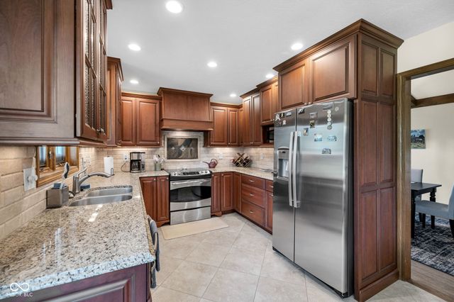 8525 Winding Ridge Road, Indianapolis, IN 46217