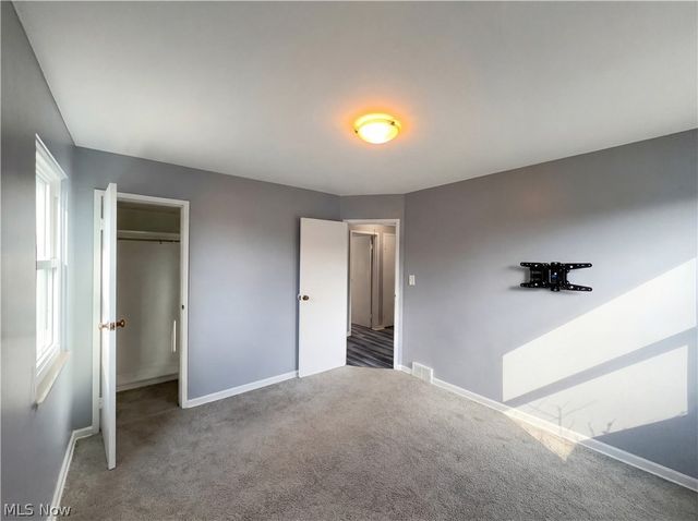 18715 Libby Road, Maple Heights, OH 44137