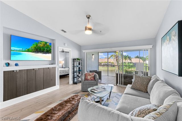 9035 Michael CIR 3, Naples, FL 34113