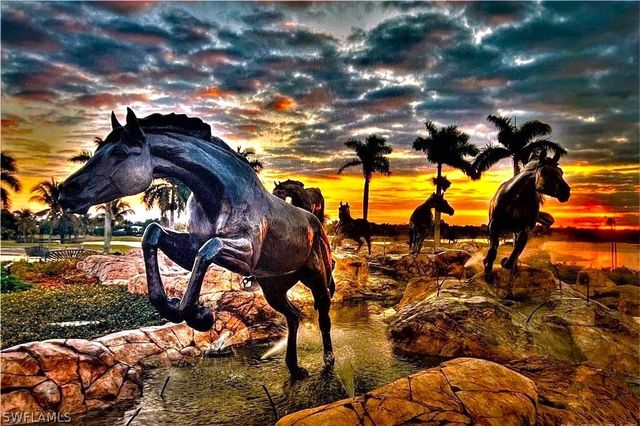 9035 Michael CIR 3, Naples, FL 34113