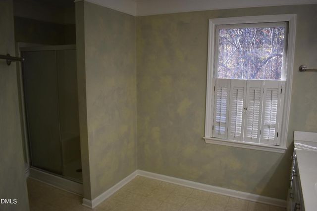 9 Pinecourt Drive, Siler City, NC 27344