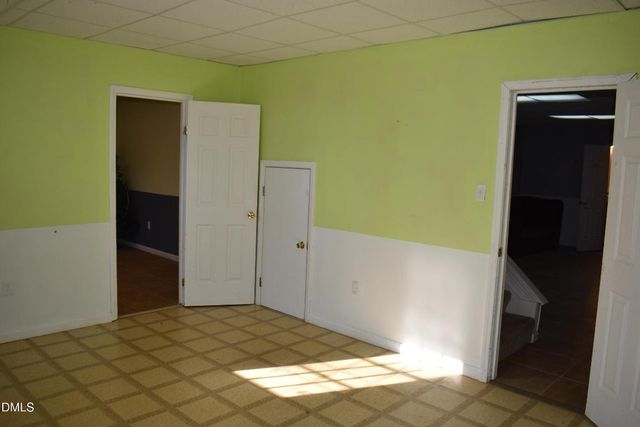 9 Pinecourt Drive, Siler City, NC 27344