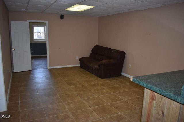 9 Pinecourt Drive, Siler City, NC 27344