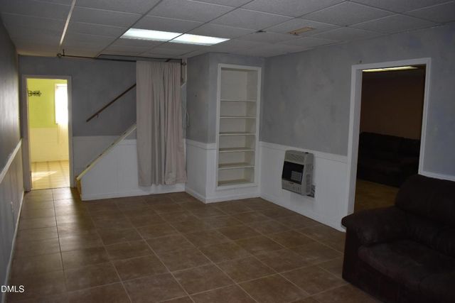 9 Pinecourt Drive, Siler City, NC 27344