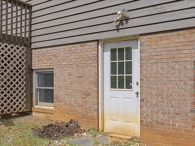 9 Pinecourt Drive, Siler City, NC 27344