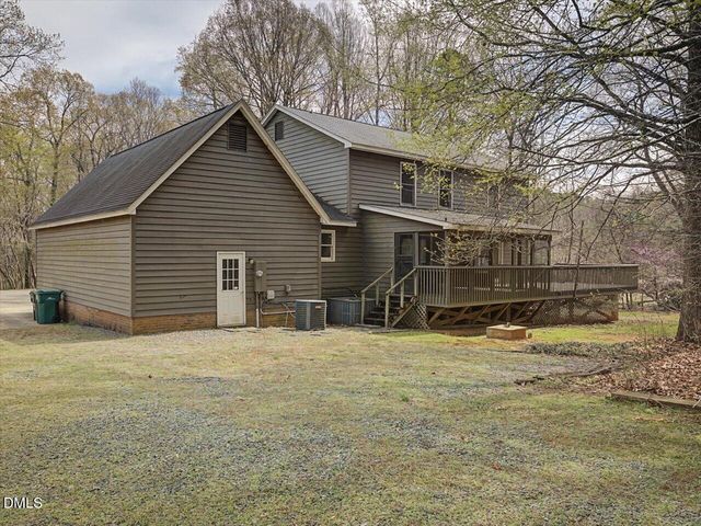 9 Pinecourt Drive, Siler City, NC 27344