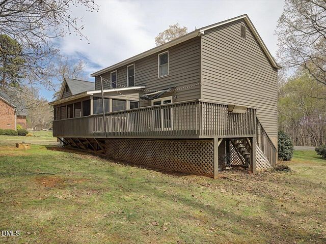 9 Pinecourt Drive, Siler City, NC 27344